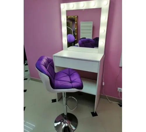 Стол визажный